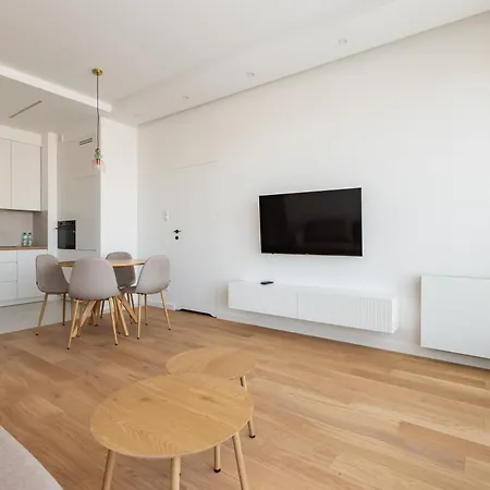 Apartment Stocznia Bright & Serene Riverside Danzig